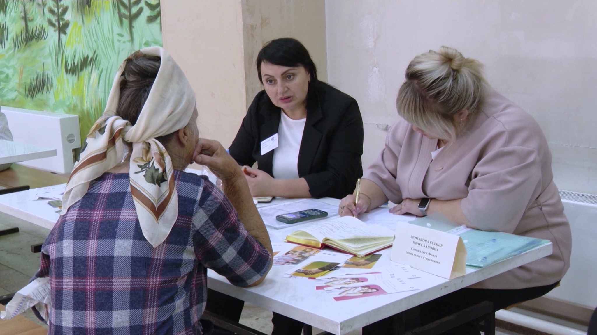 Жителей приграничья белгородский губернатор Гладков приглашает в ПВР лично