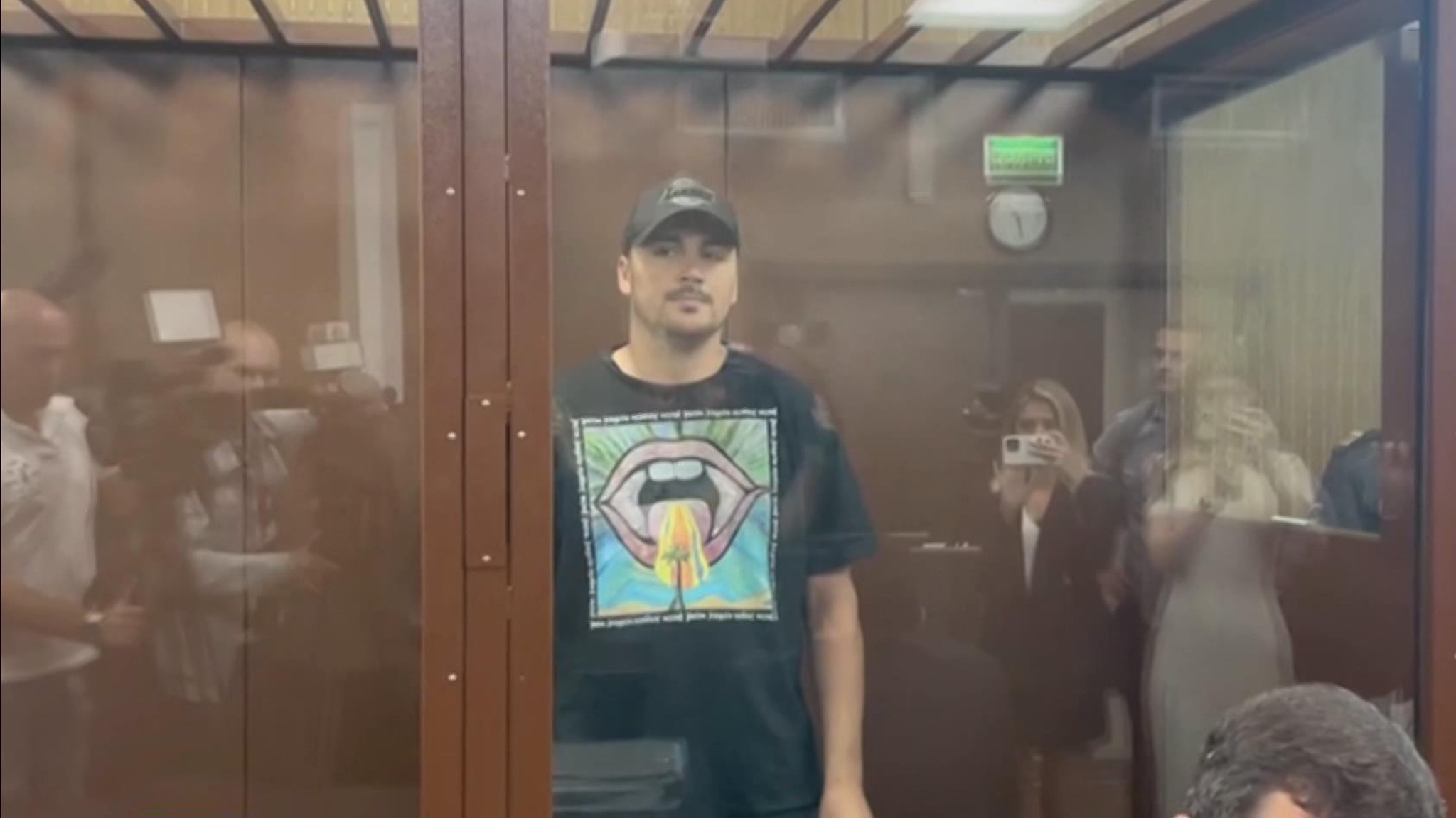 Обещавший подписчикам миллионы блогер Сидоропуло оказался в суде