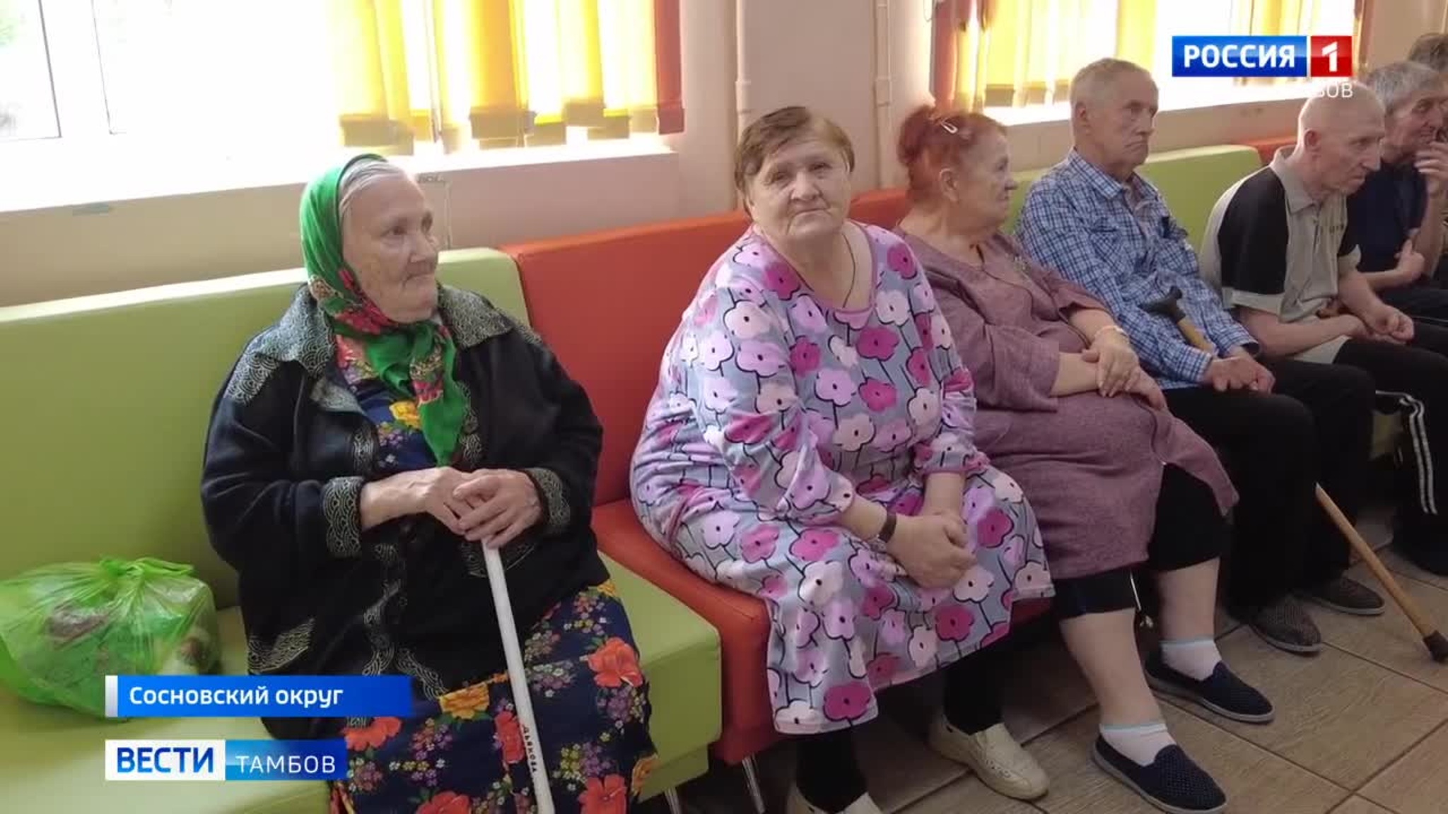Максим Егоров встретился с переселенцами из Курской области