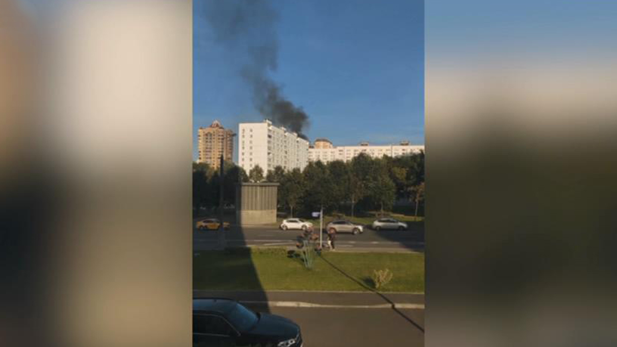 В Южном Чертанове пожарные спасли женщину с ребенком