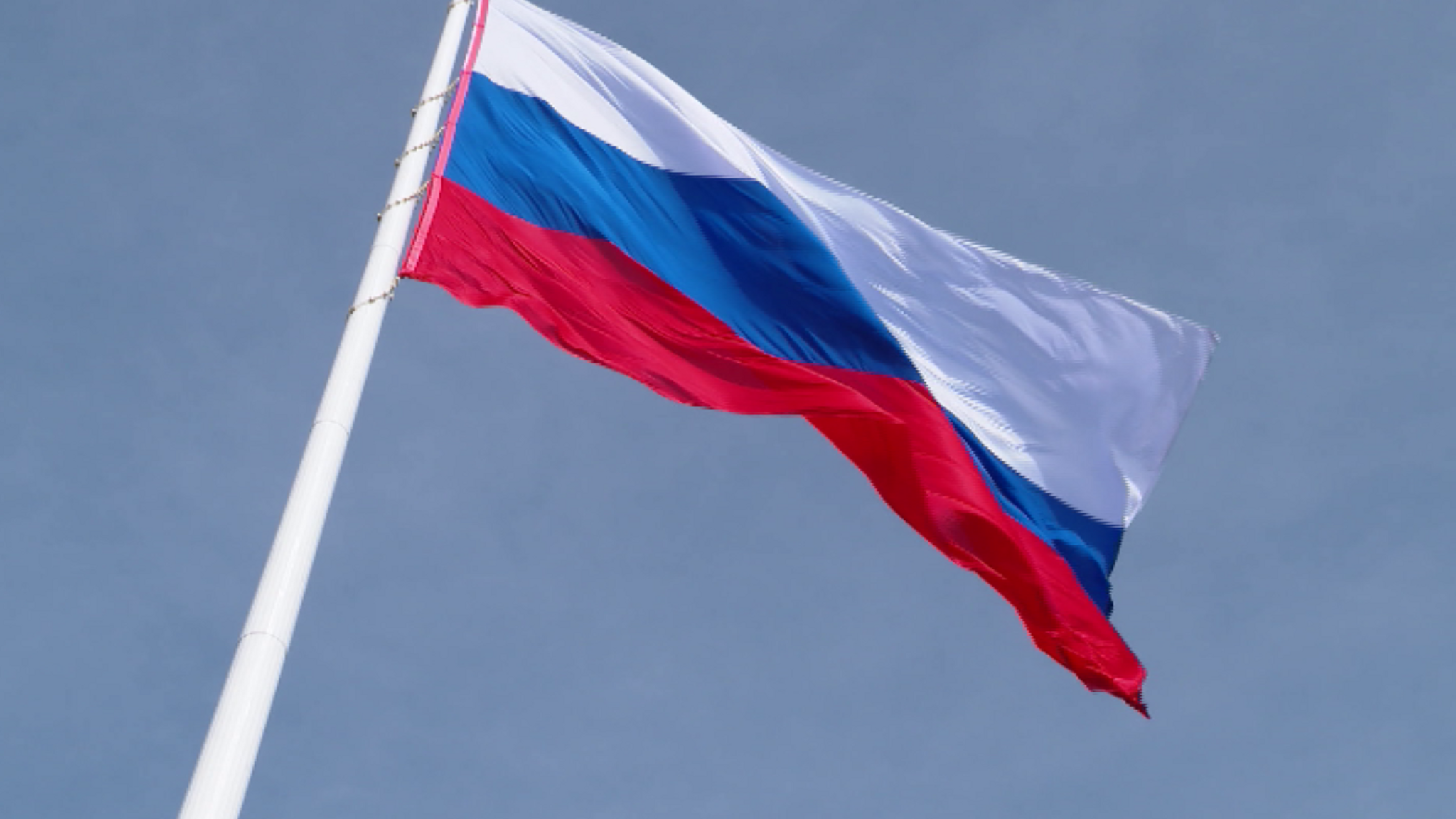 По всему региону в небо взмыли государственные триколоры