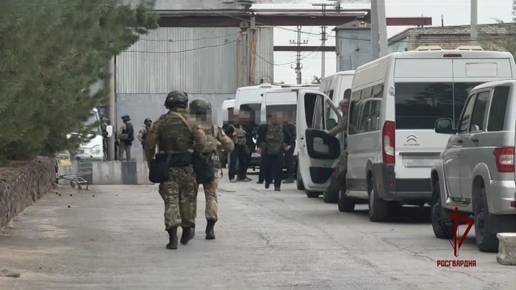 На операцию по освобождению заложников в ИК-19 силовикам понадобилось полчаса