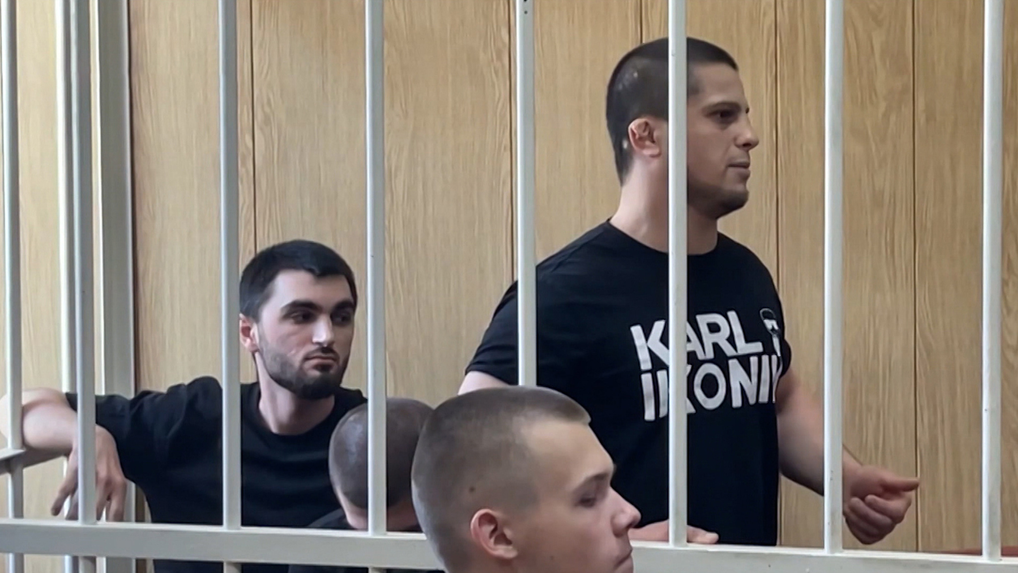 Пятеро участников беспорядков в аэропорту Махачкалы отправятся в колонию