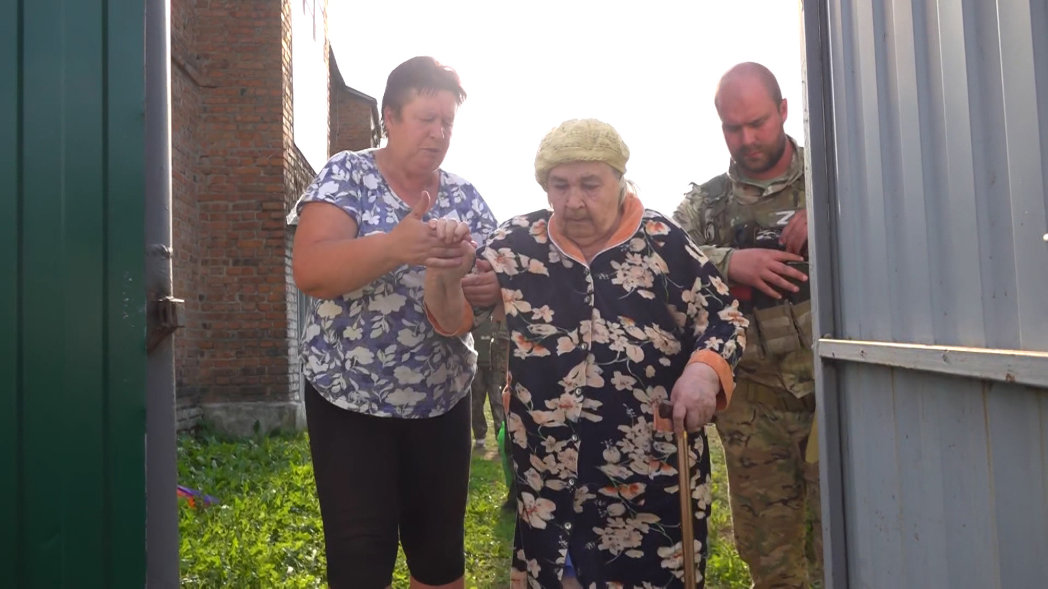 ВСУ бьют дронами по гражданским в курском приграничье