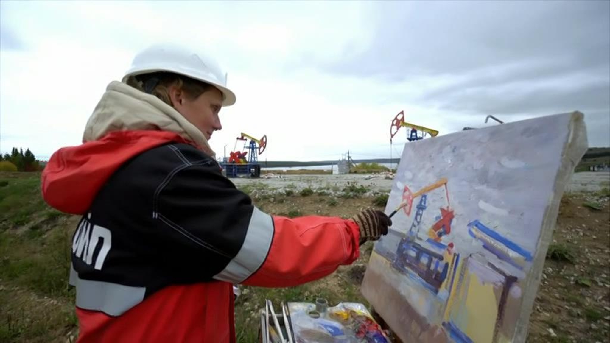 На выставке на ВДНХ представили работы художников нефтяных регионов России
