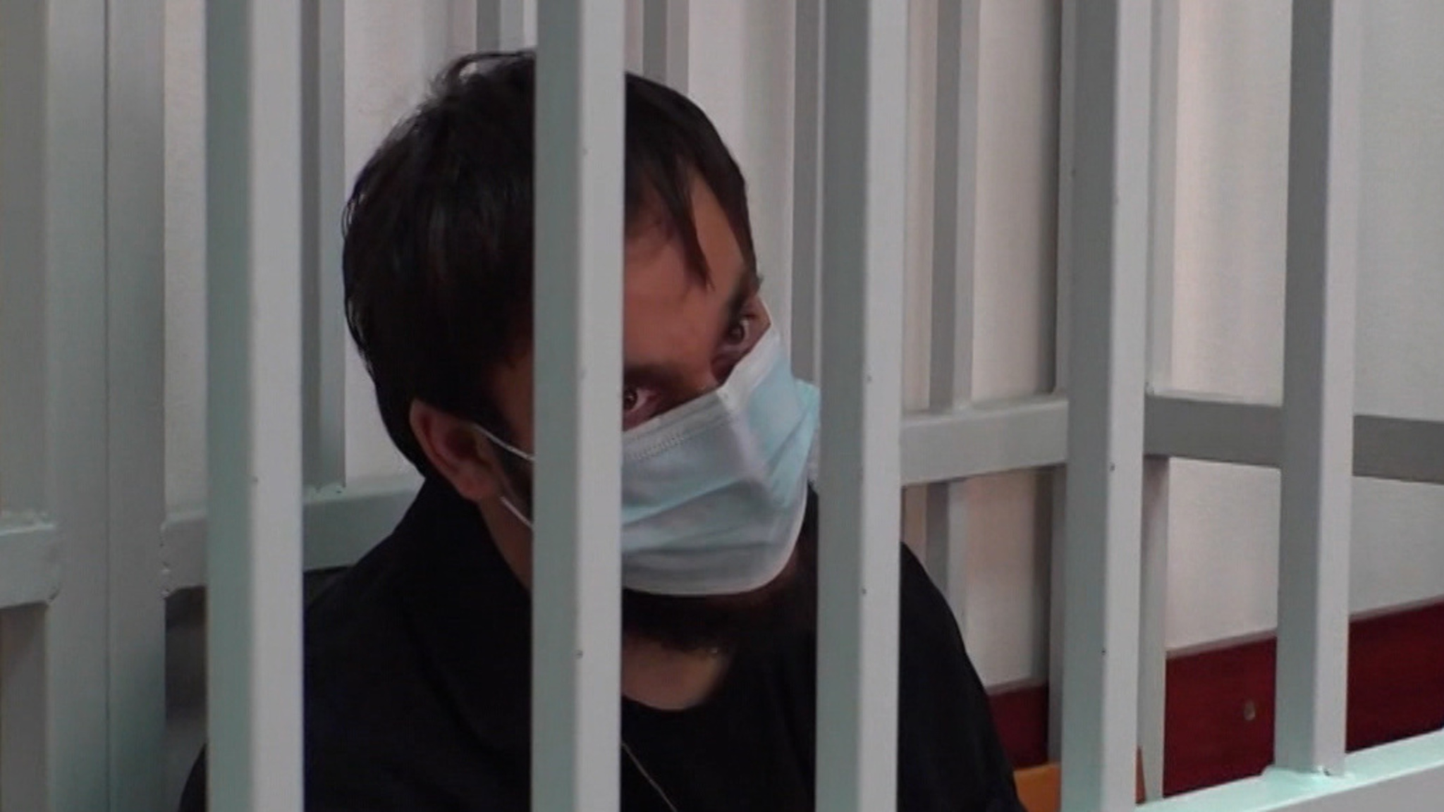 Суд отправил в СИЗО напавших на свадебный автобус в Подмосковье