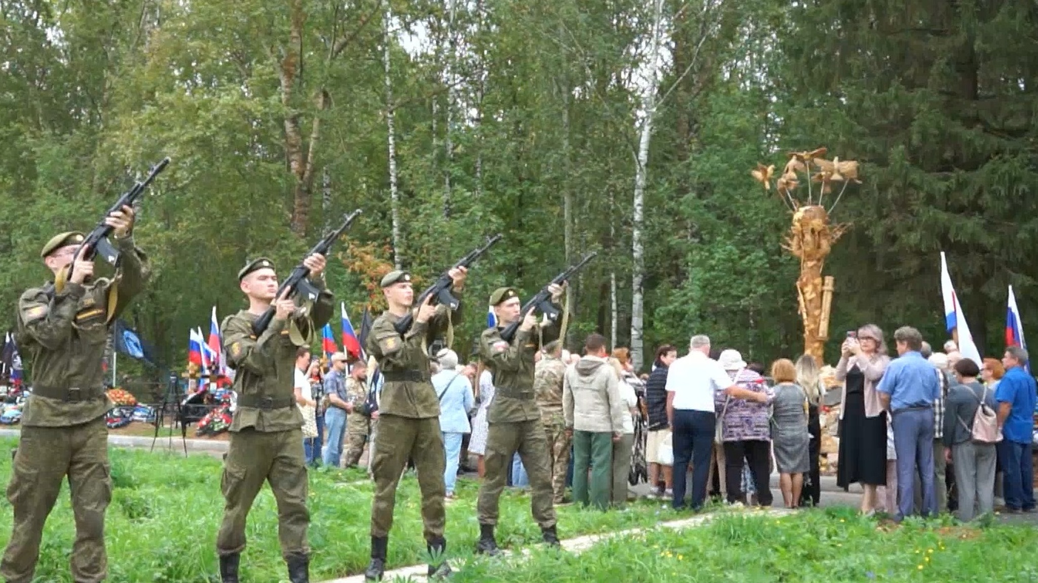 "Древо памяти" в честь участников СВО установили на Туруновском кладбище в Йошкар-Оле