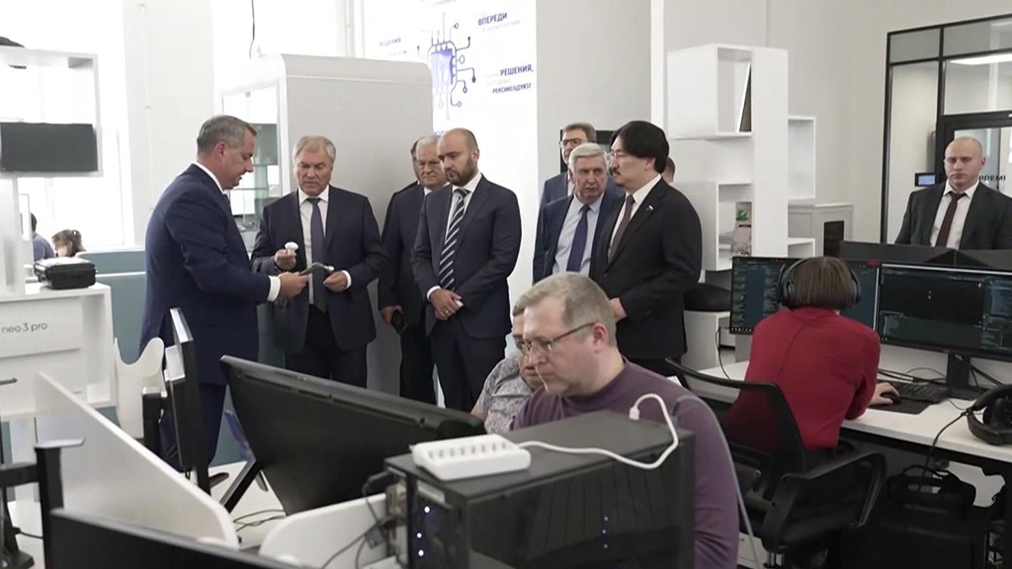 Володин провел выездное заседание в Самаре