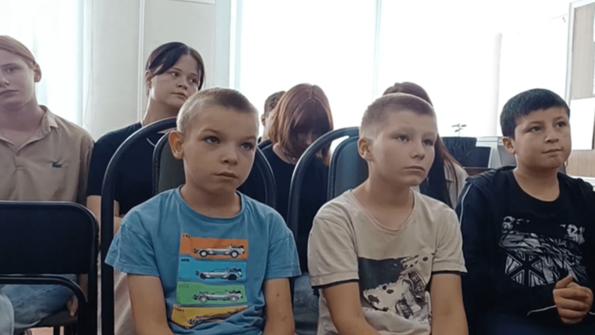 В Республиканском социально-реабилитационном центре "Надежда" провели тематическое занятие "Наш мир без террора"