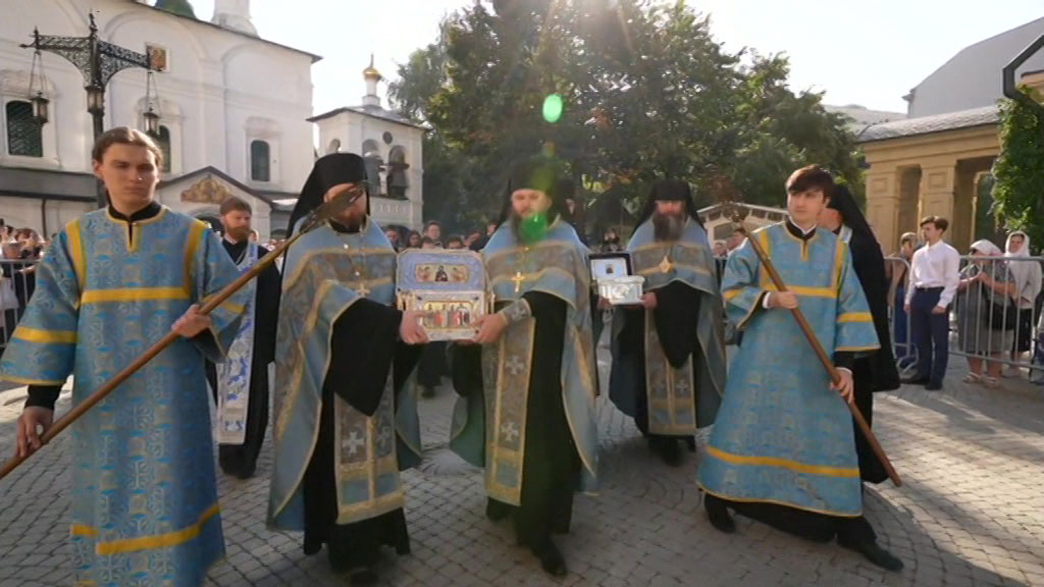 В Сретенский монастырь прибыли ковчеги с мощами двух русских святых