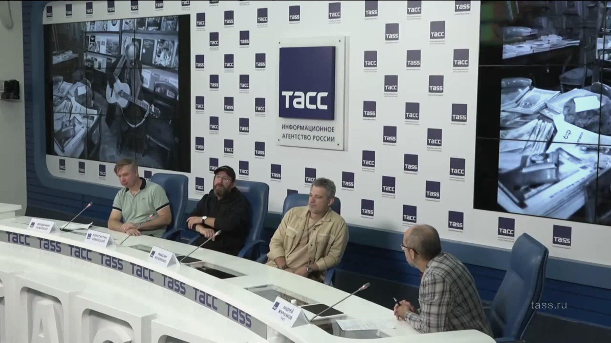 Константин Хабенский и группа "Ундервуд" рассказали журналистам о презентации совместного альбома "Проект О"