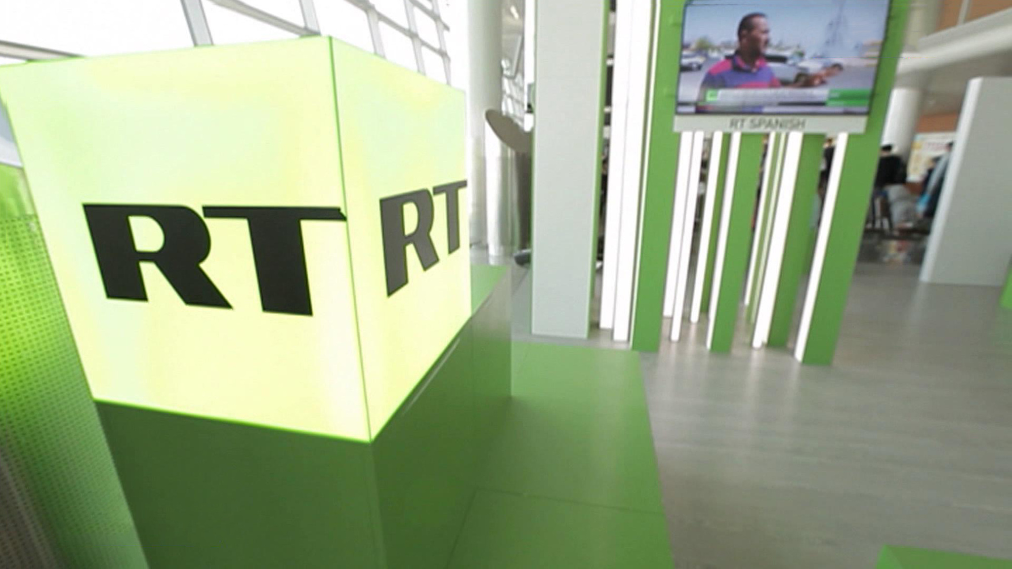Против журналистов RT ввели новые санкции за "подрыв американской демократии"