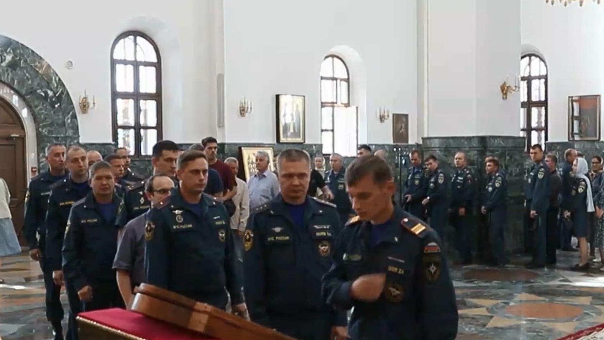 Пожарных Йошкар-Олы благословили на молебне в честь иконы Божьей Матери "Неопалимая Купина"