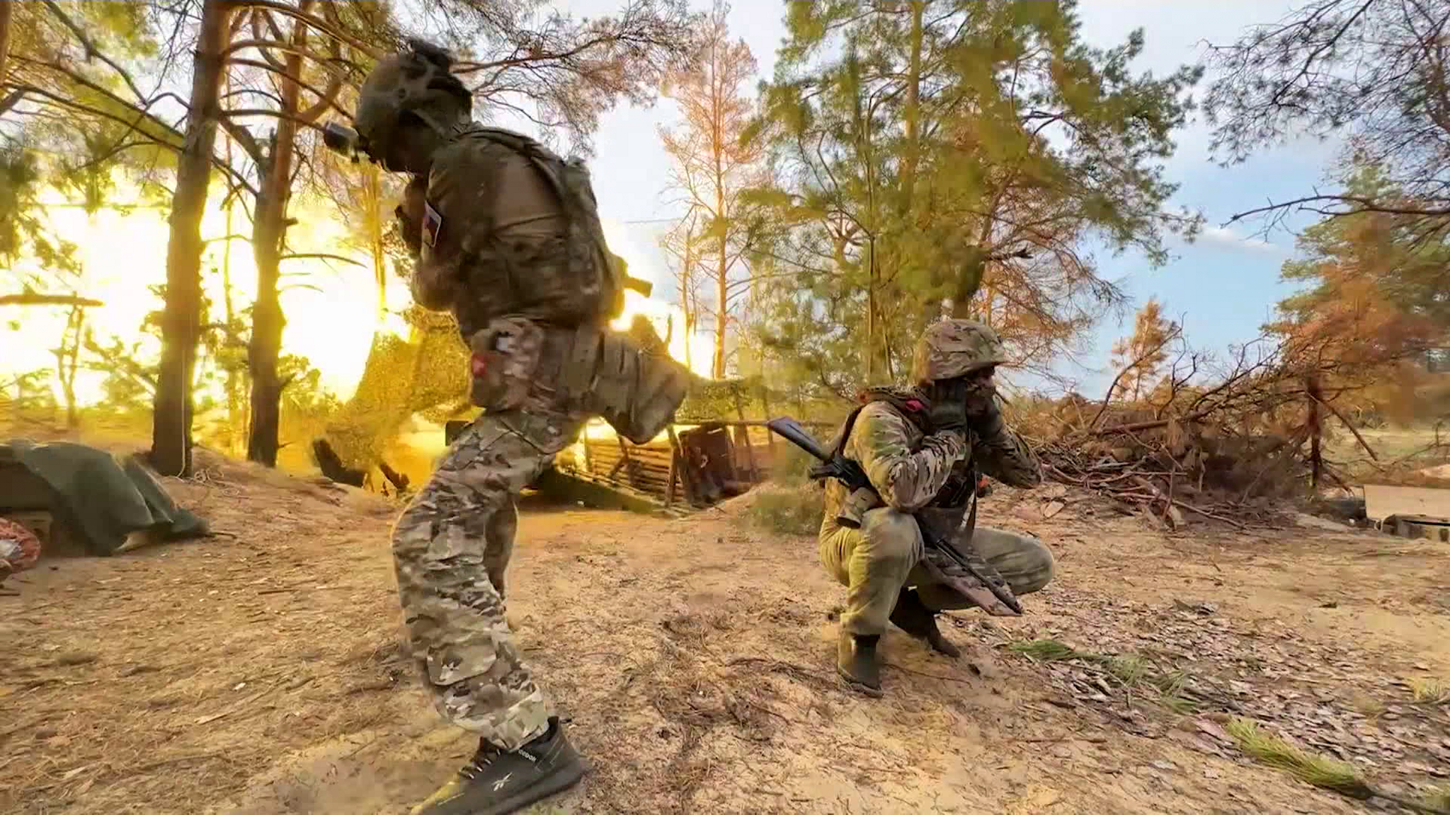 Наши военные продолжают развивать наступление