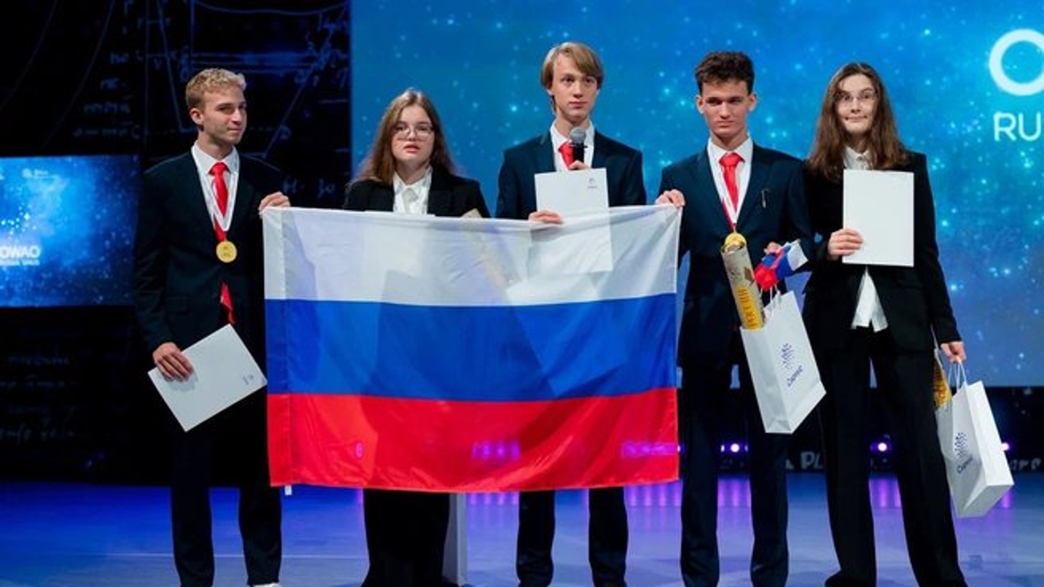 Россияне завоевали шесть золотых медалей на международной олимпиаде по астрономии