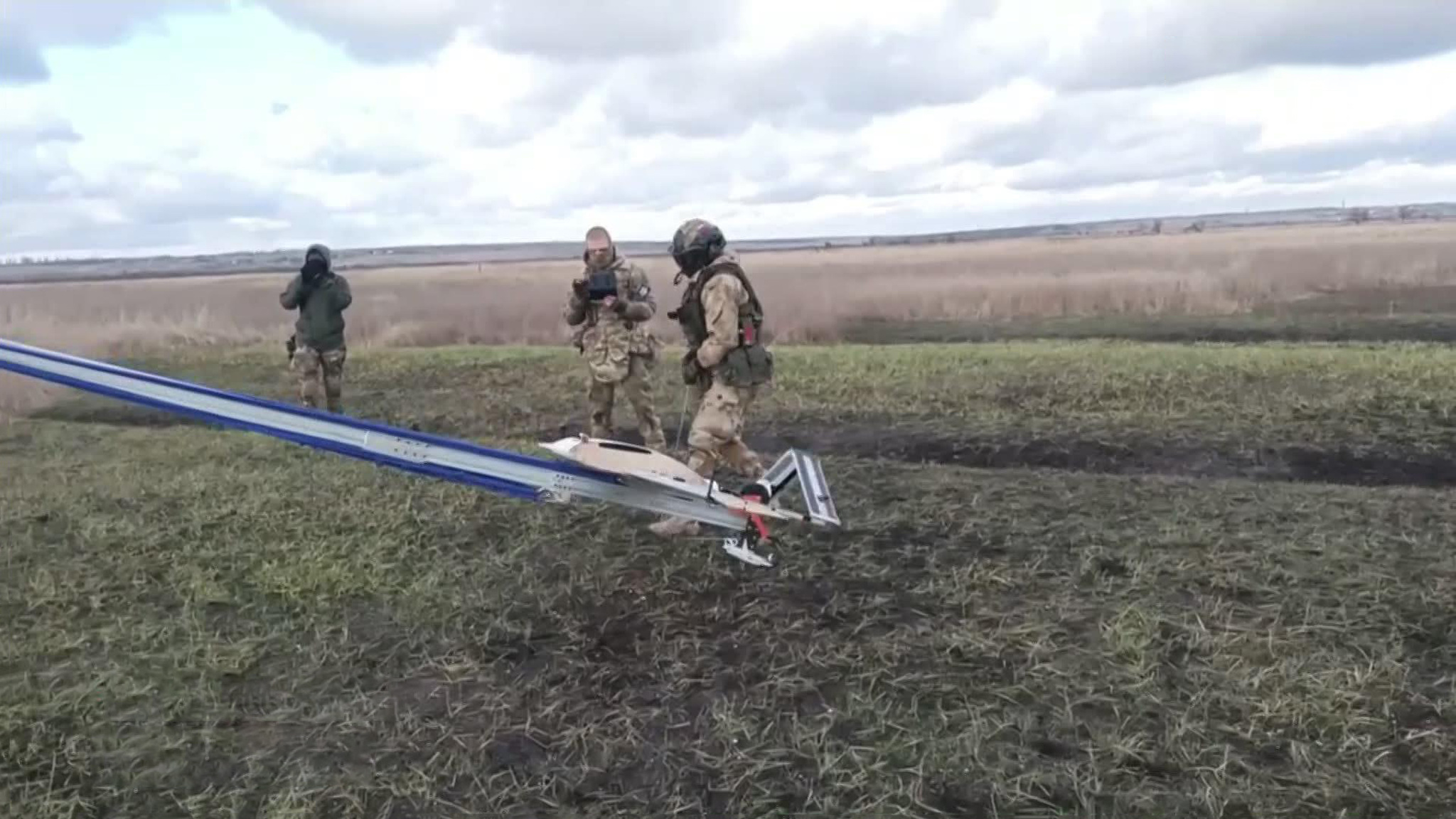 Корреспондент ВГТРК увидел, как беспилотники показывают себя в бою