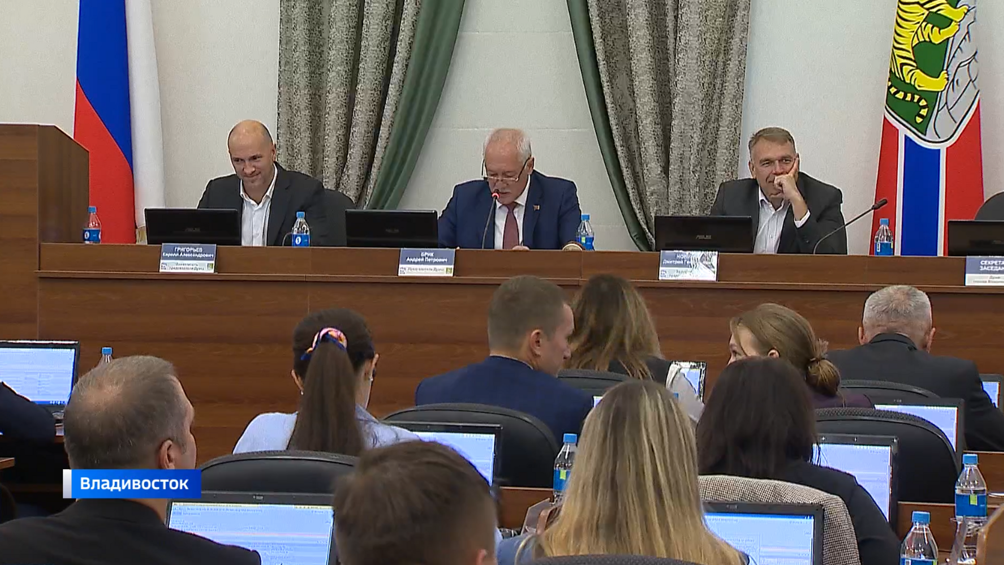 Депутаты Владивостока изменили ставку по налогу на землю и имущество физических лиц