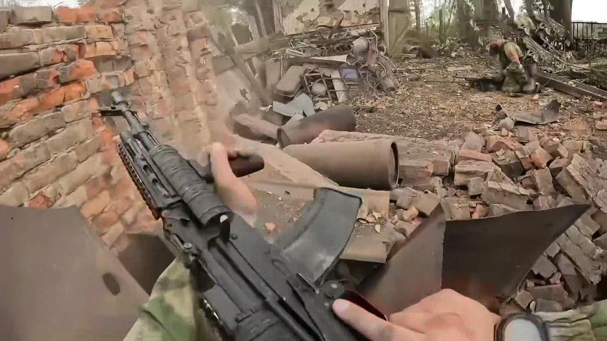 ВСУ спешно бегут с Курщины
