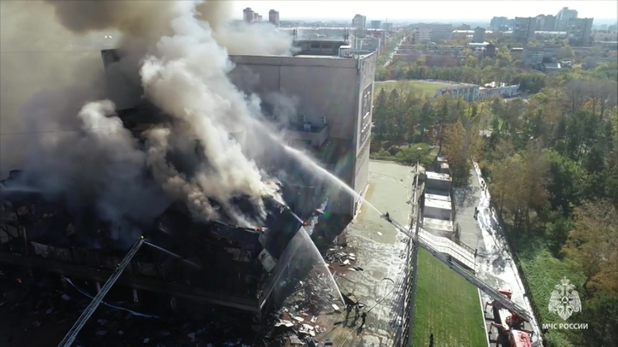 Здание музыкального театра в Хабаровске сложилось, как карточный домик