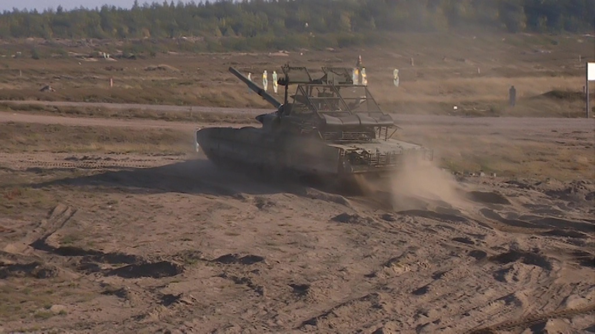 Экипаж "летающего" Т-80 тренируется по 12 часов в сутки перед отправкой на СВО