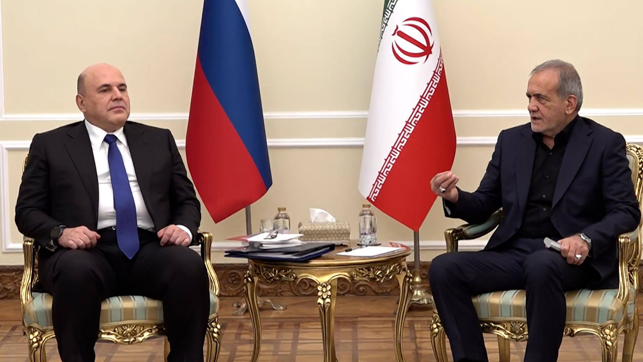 Мишустина в Иране встречали как самого дорогого гостя