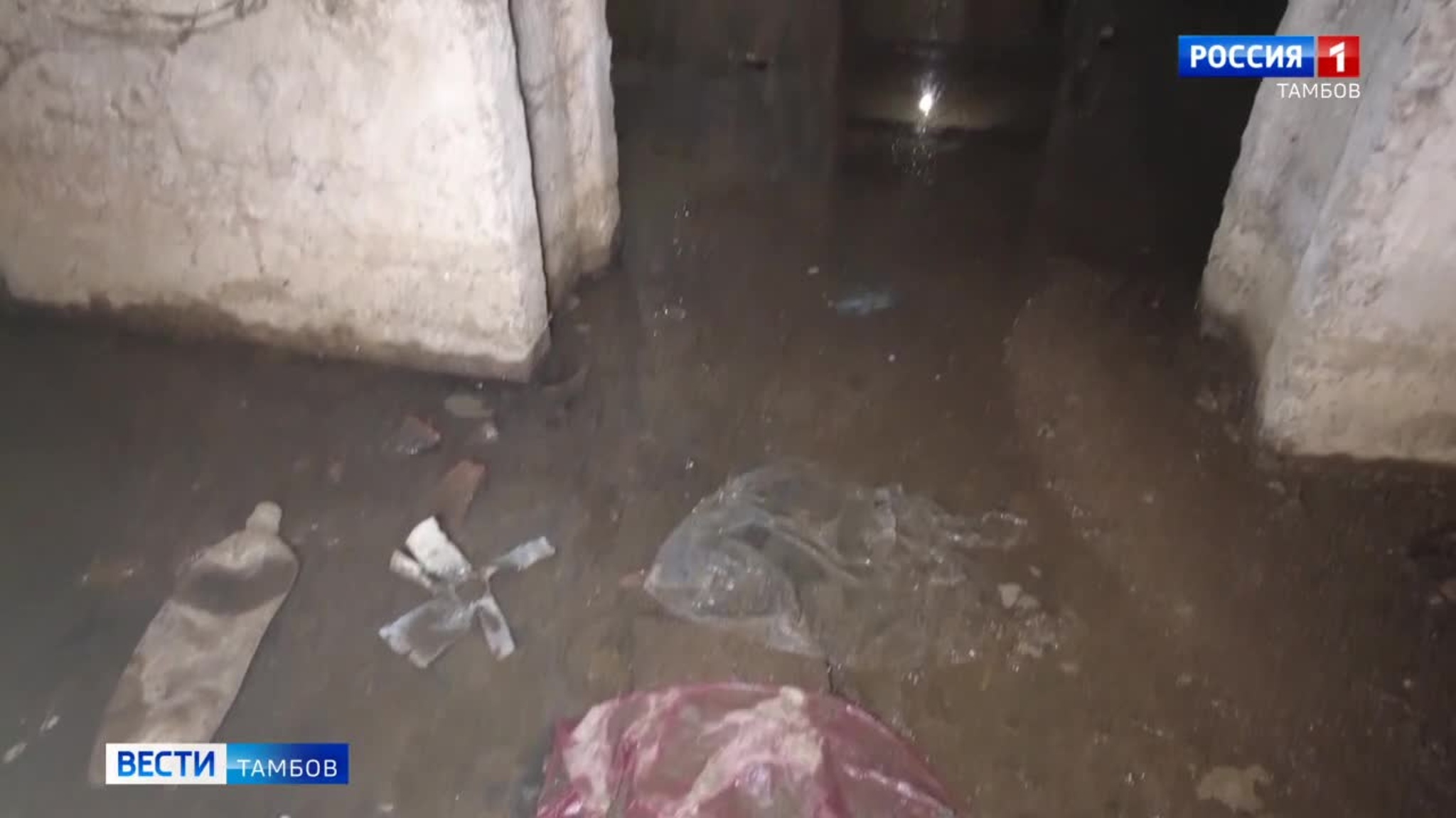 «Кто прав, кто виноват – мы не знаем»: жители домов по Моршанскому шоссе продолжают бороться с канализацией в подвале
