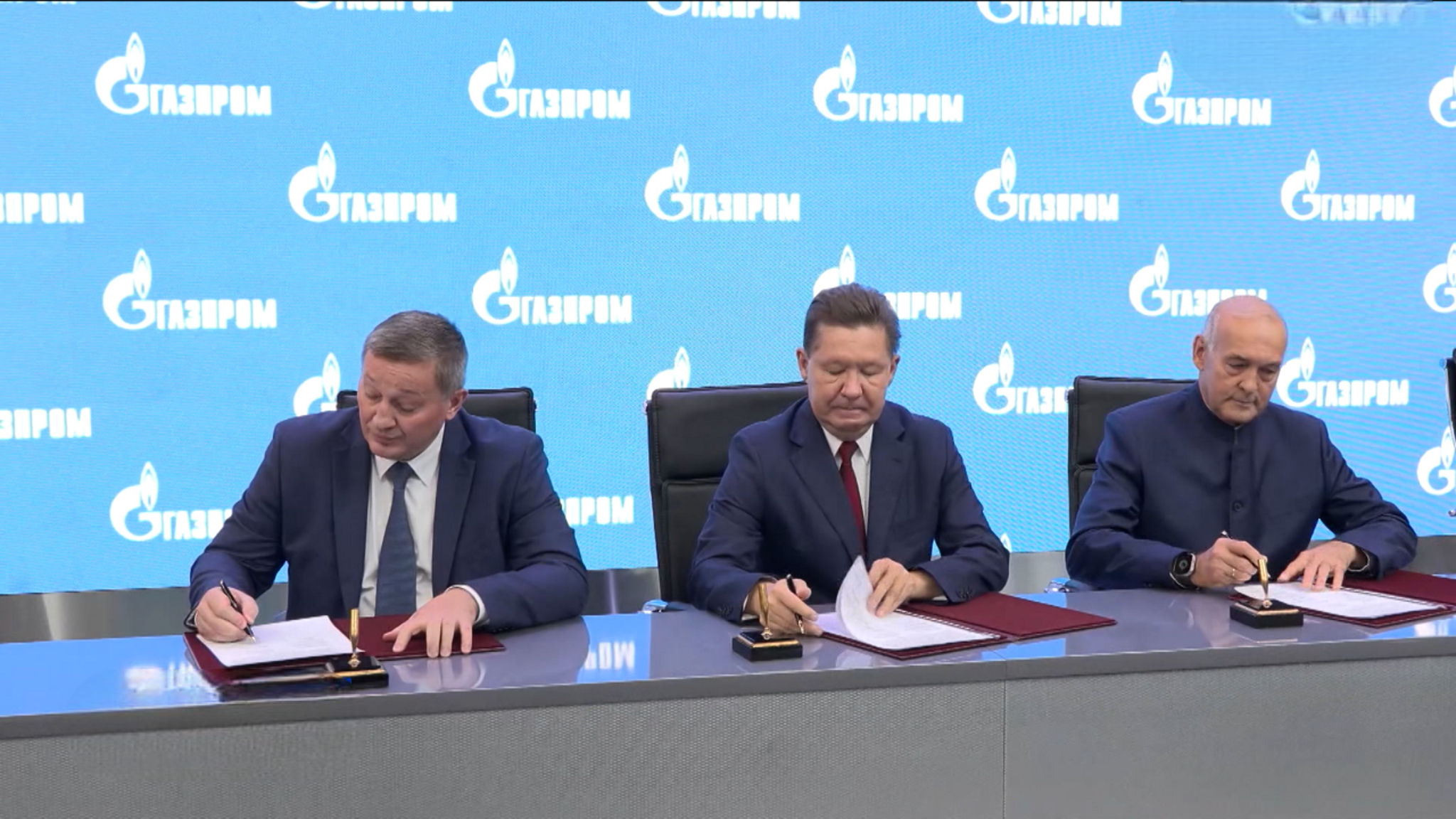 Подписано соглашение о переводе волгоградской сельхозтехники на газомоторное топливо