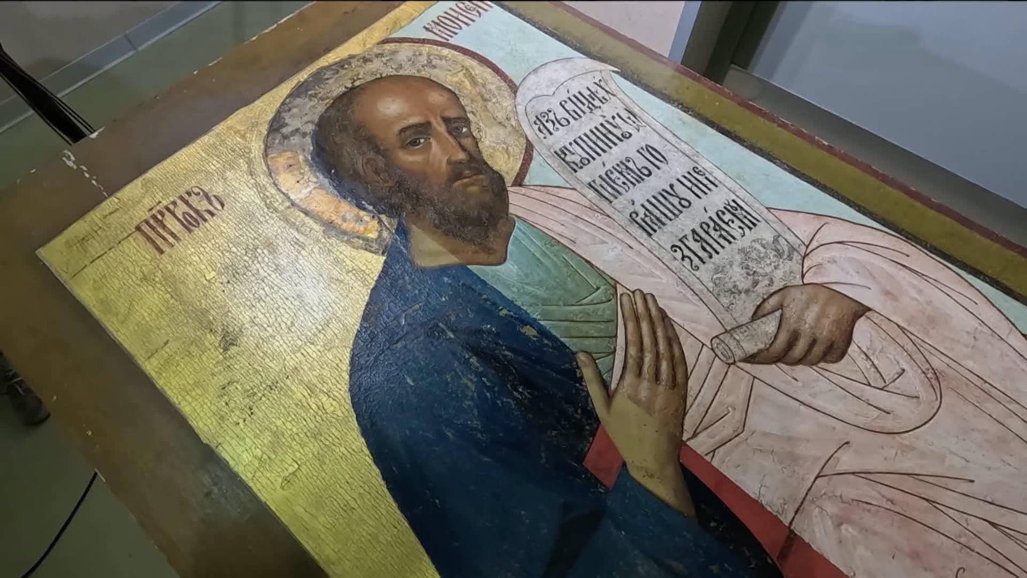 Иконостас XVII века спасают в Международном центре реставрации в Рождествено