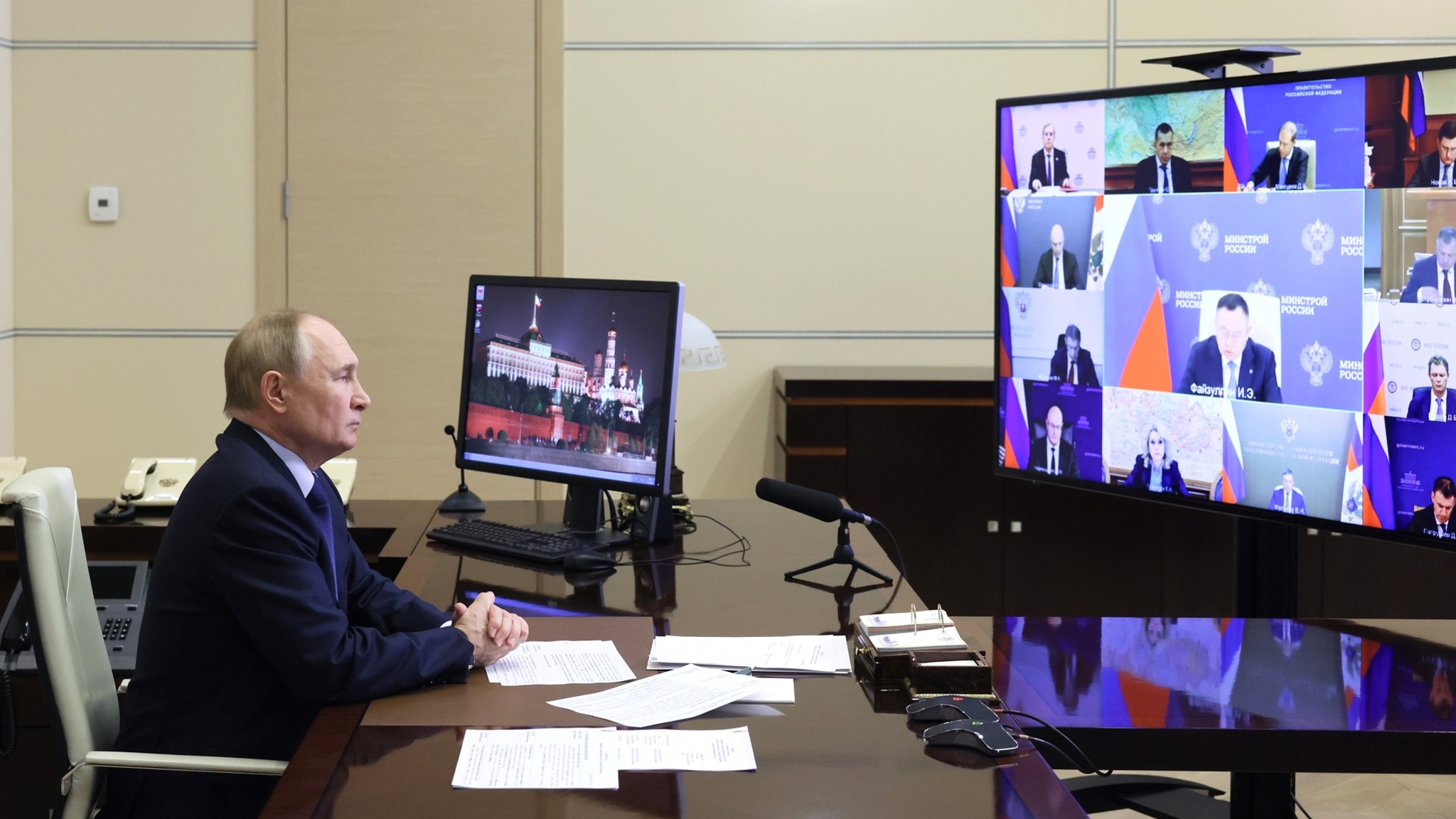 Президент провел большое совещание с правительством