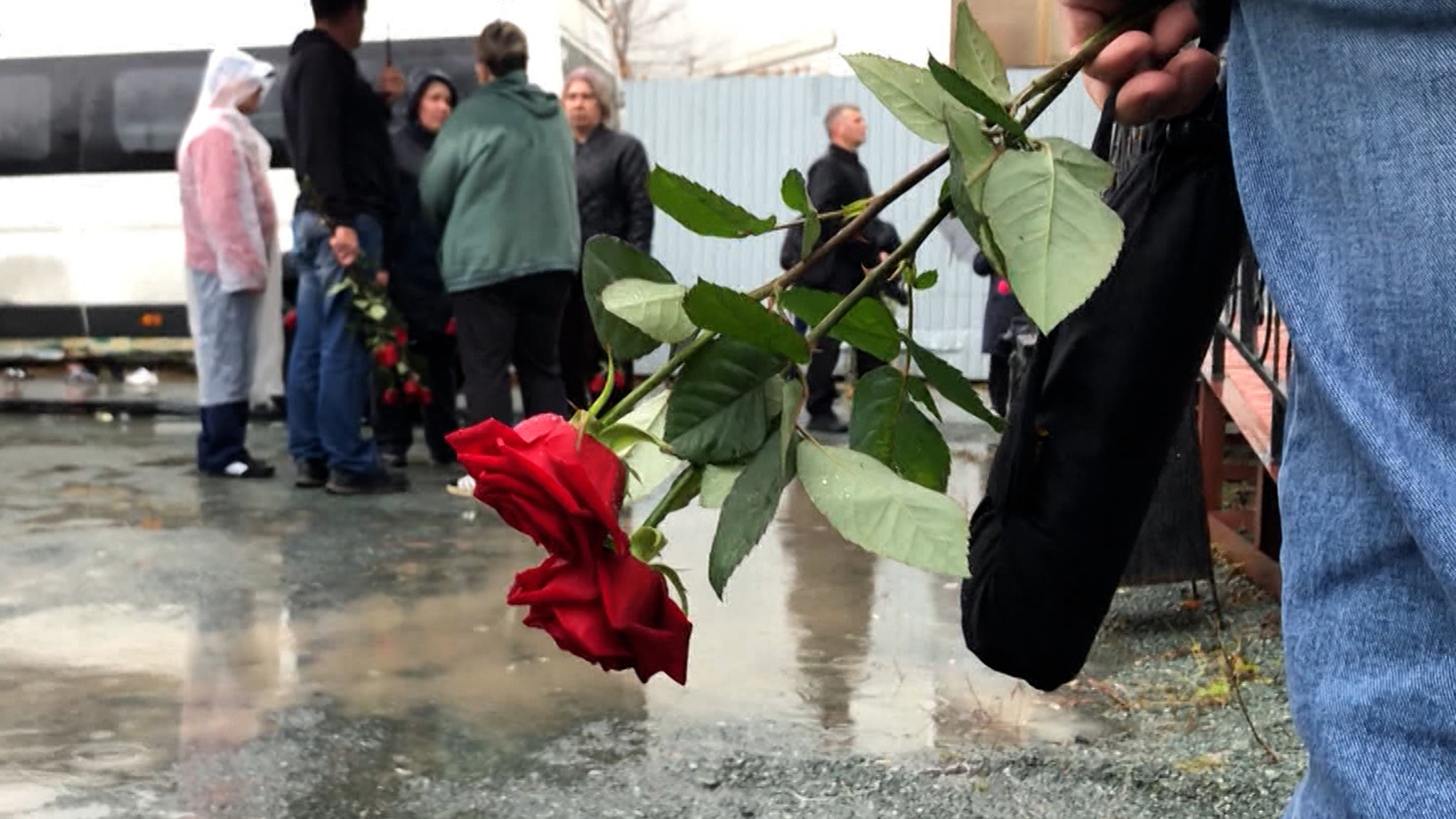 Сын убитой таксистки не может поверить в трагедию