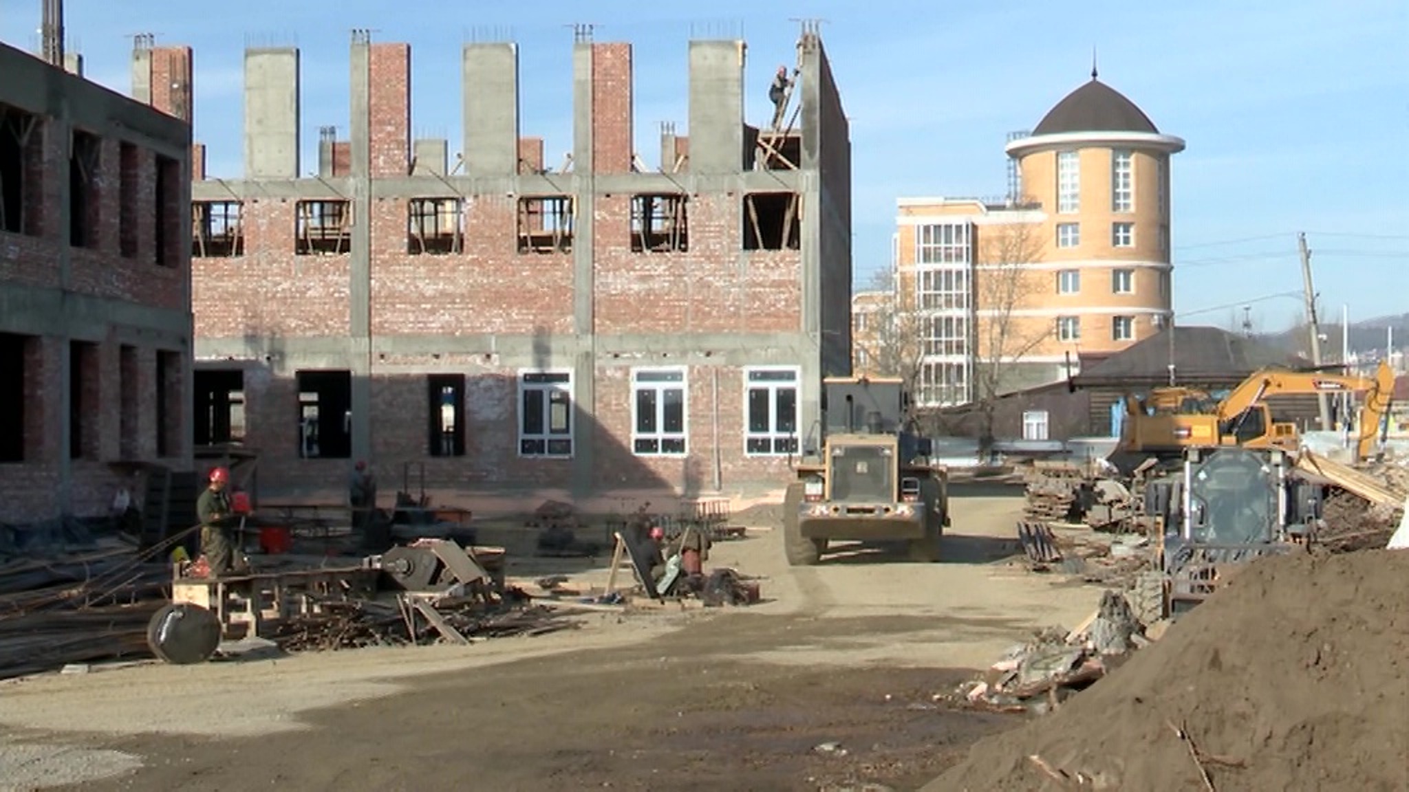 В Бурятии возводят самую большую и современную школу в Улан-Удэ