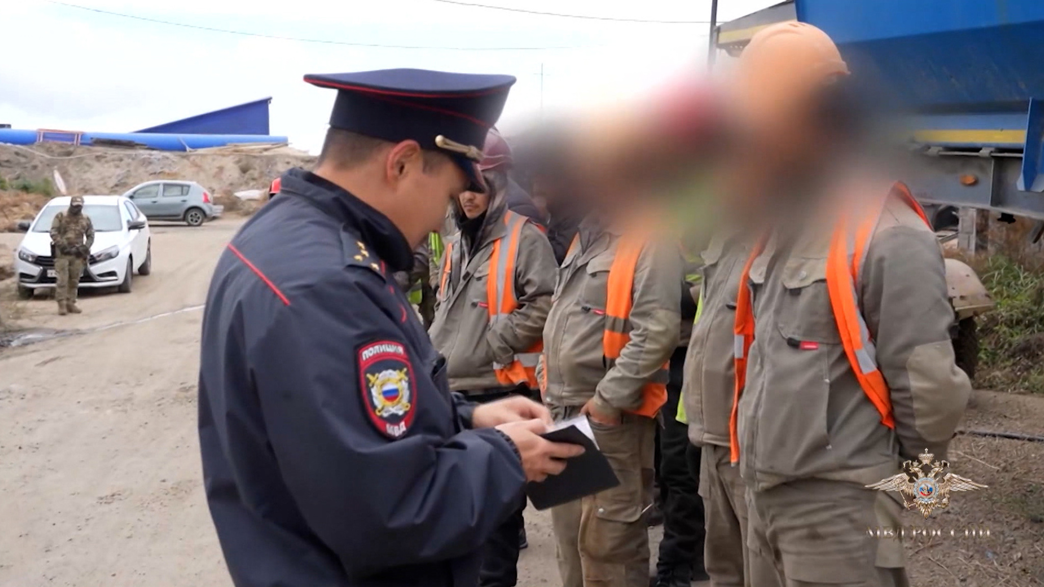 В этом году МВД приняло 180 тысяч решений об ограничении въезда иностранцам