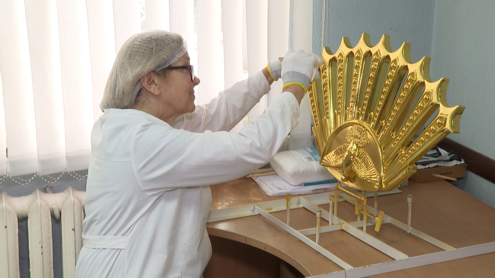 Волгоградские мастера показали, как создаются купола и царские врата храмов
