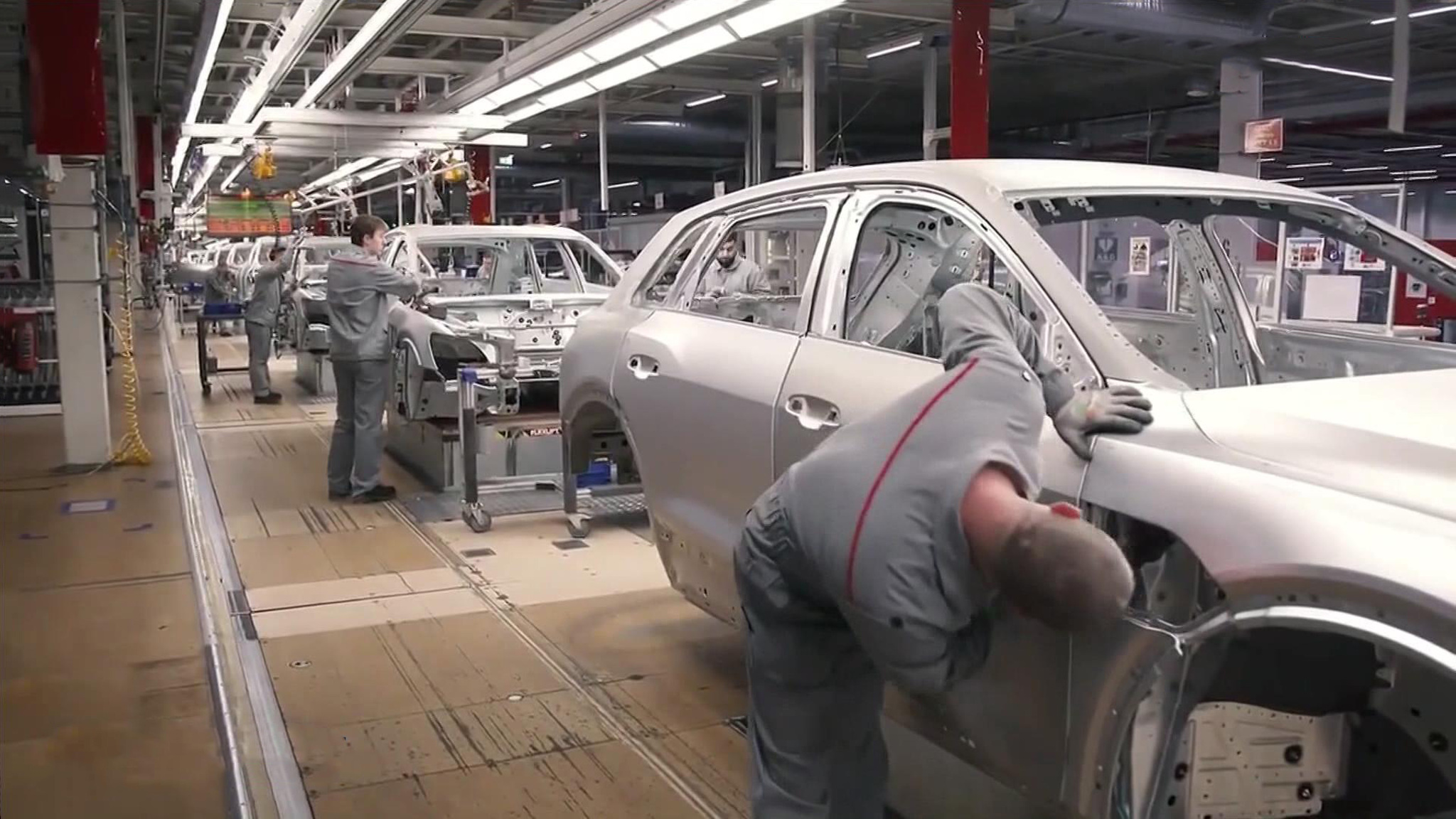 Volkswagen закрывает заводы, Siemens не хочет инвестировать в Германию