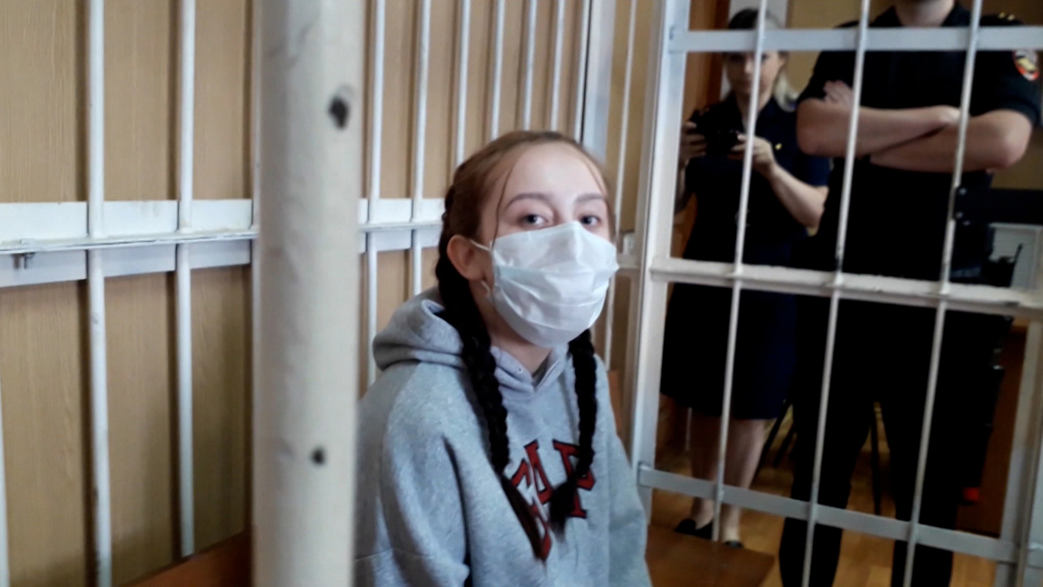 В Тамбове вынесен приговор 18-летней девушке, возглавлявшей банду хулиганов