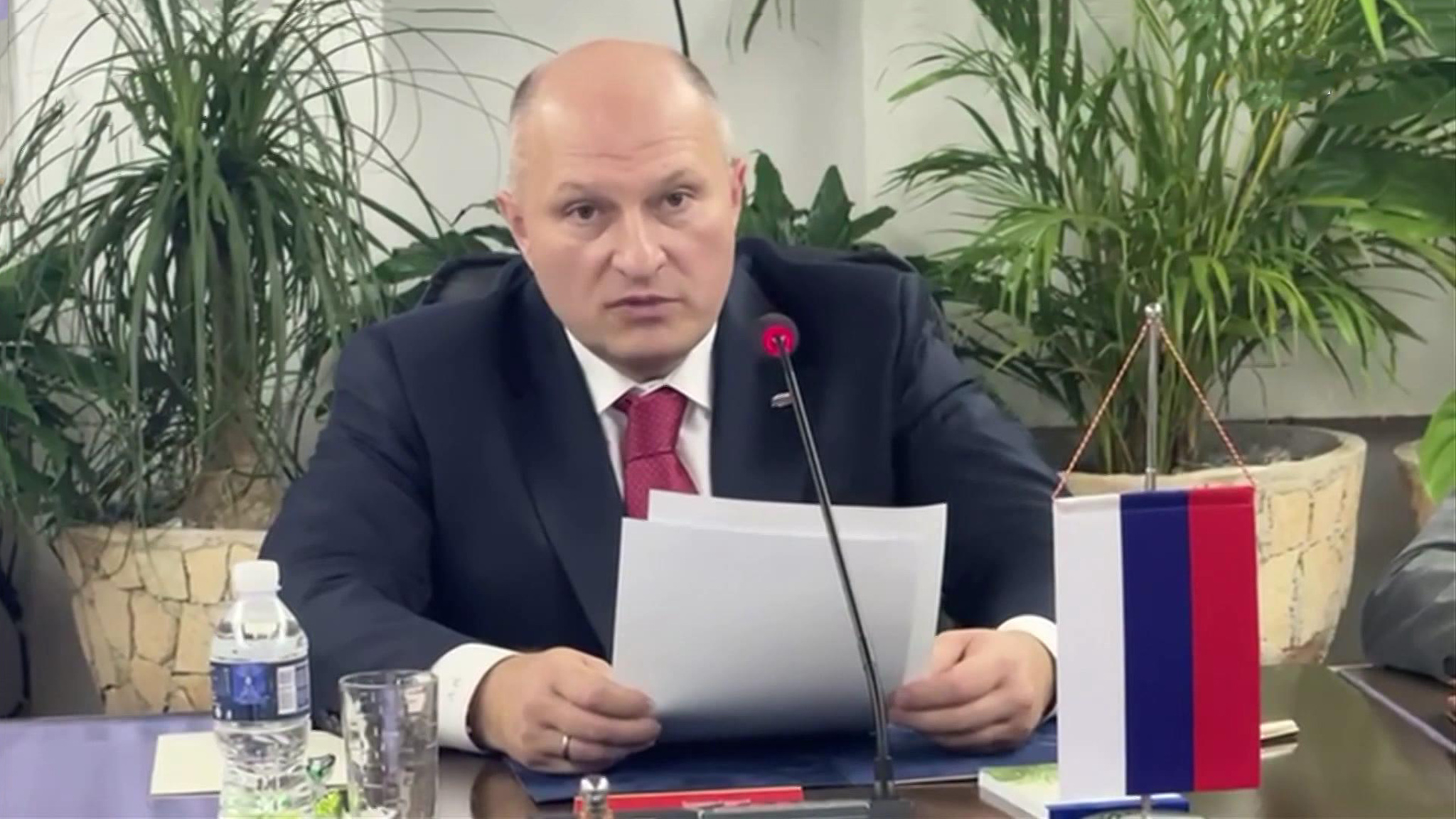 Глава МЧС прибыл с визитом на Кубу