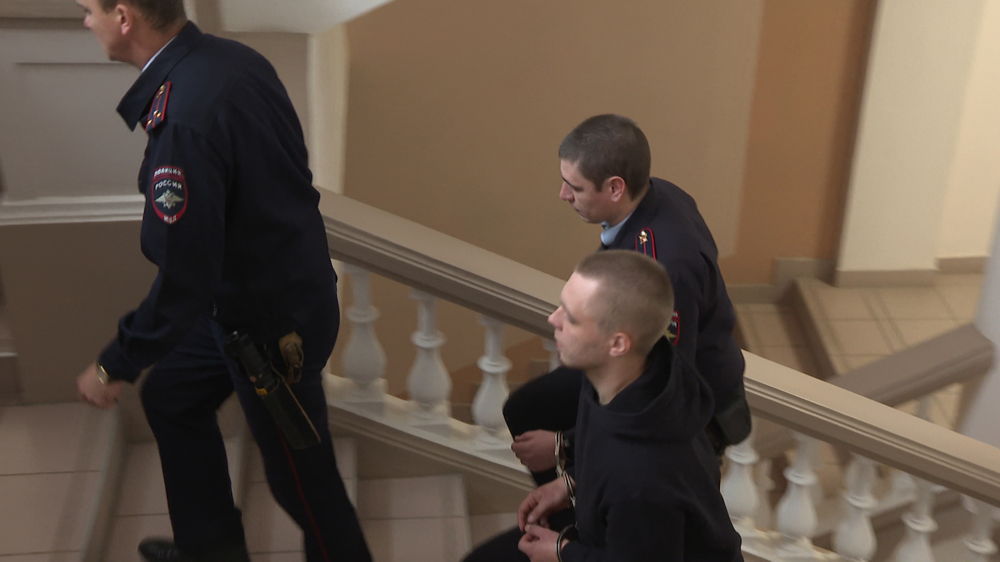 В Волгограде начался процесс по громкому уголовному делу в отношении Никиты Журавеля
