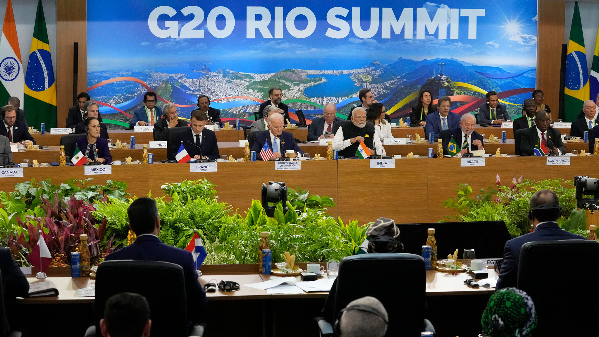 Рио-де-Жанейро приветствует гостей саммита G20