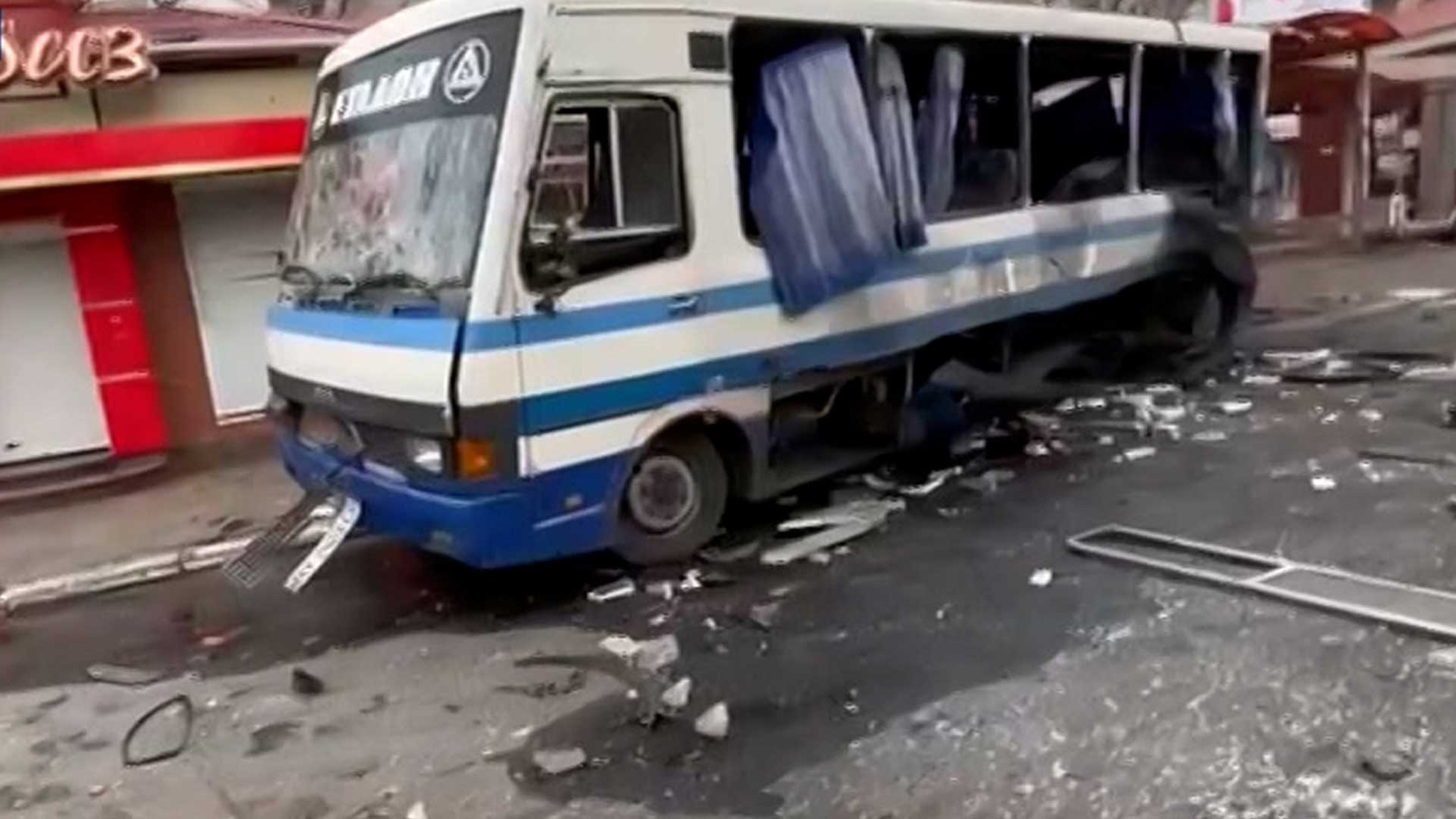 Четыре человека погибли, 17 ранены в результате ударов ВСУ по Новой Каховке