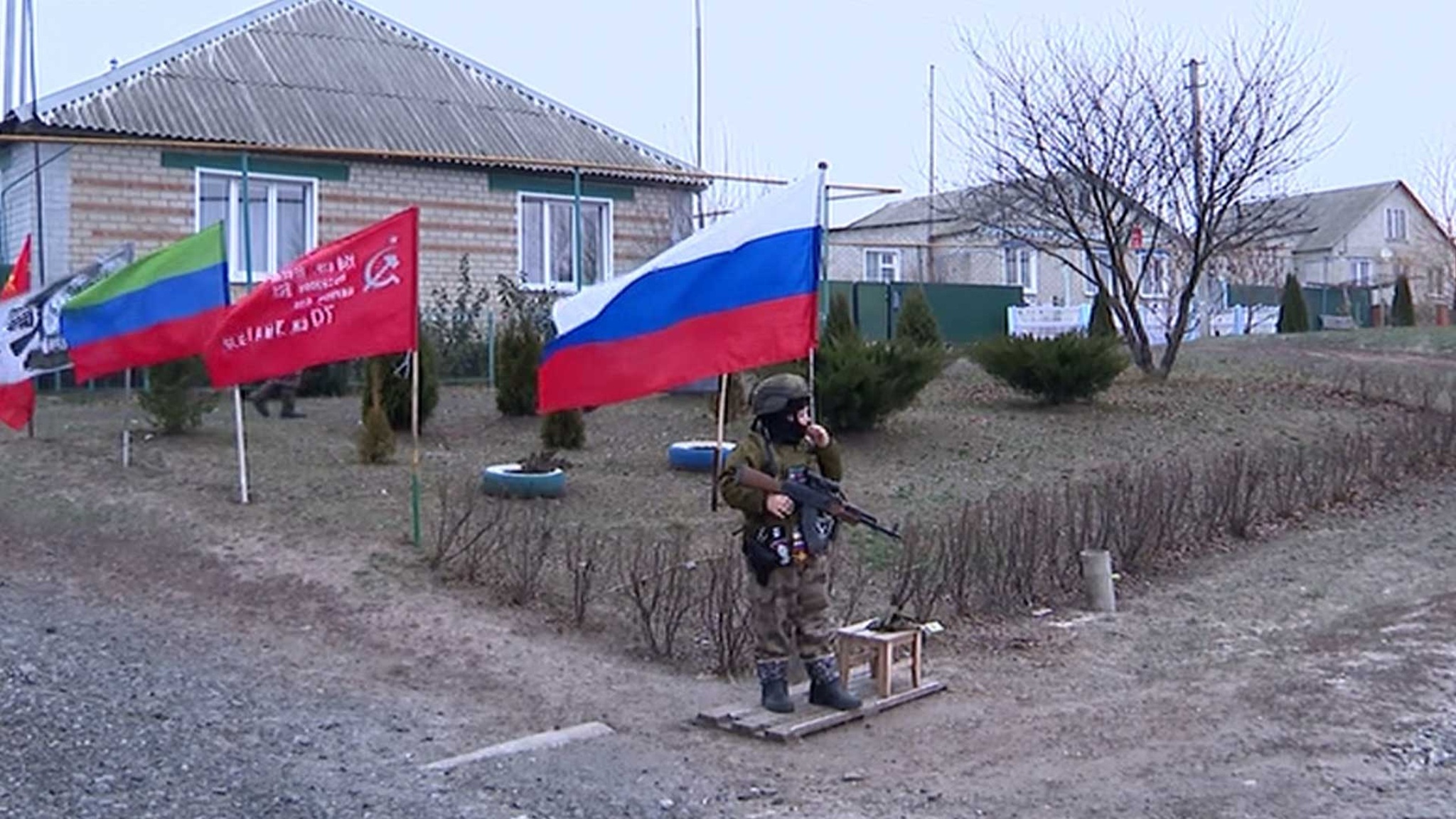 В курском приграничье юный патриот Серёжа ежедневно встречает бойцов России