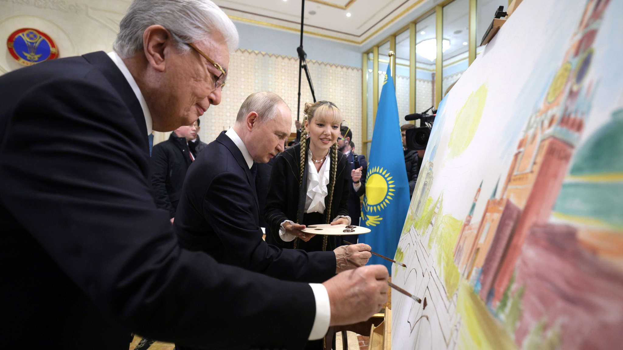 Путин и Токаев нарисовали мост дружбы
