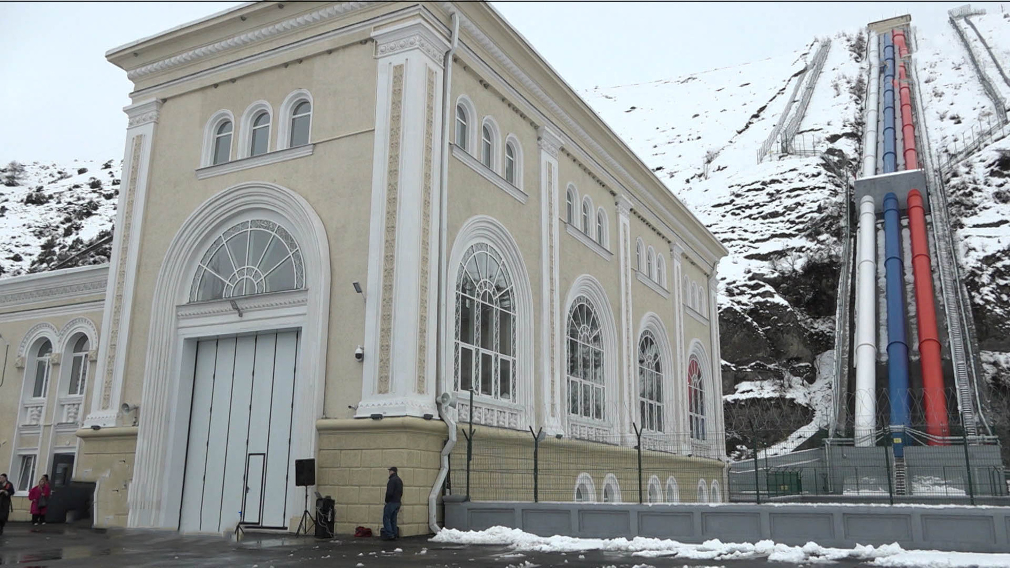 Запуск модернизированной Эзминской ГЭС приурочили к 70-летнему юбилею станции
