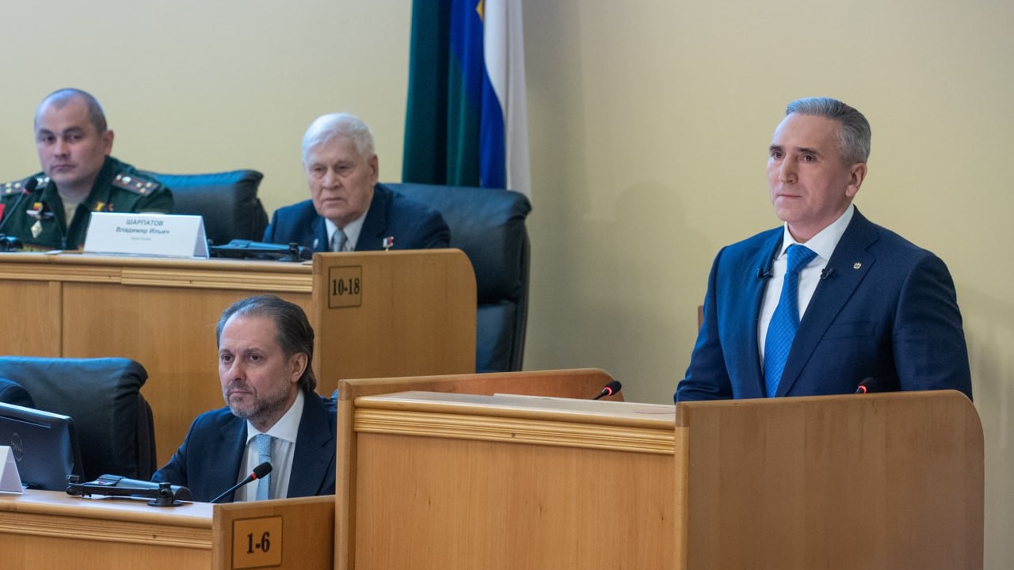 Александр Моор объявил 2025 год в Тюменской области Годом героев