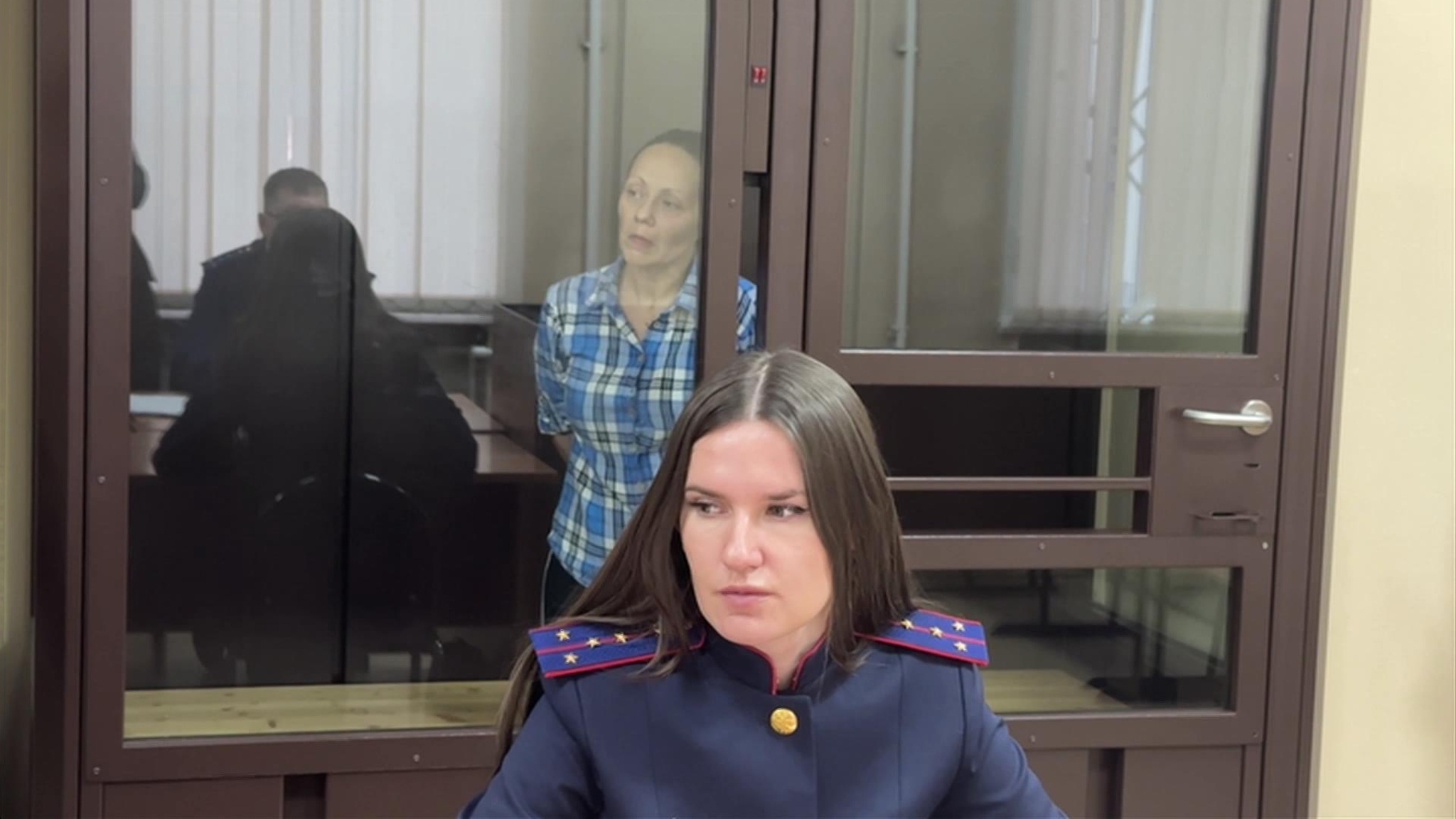 Мать и отчим избивали 12-летнего мальчика и заставляли есть стиральный порошок