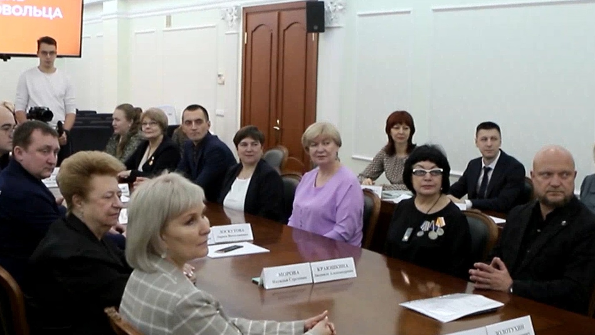 Глава Марий Эл наградил активных волонтёров республики