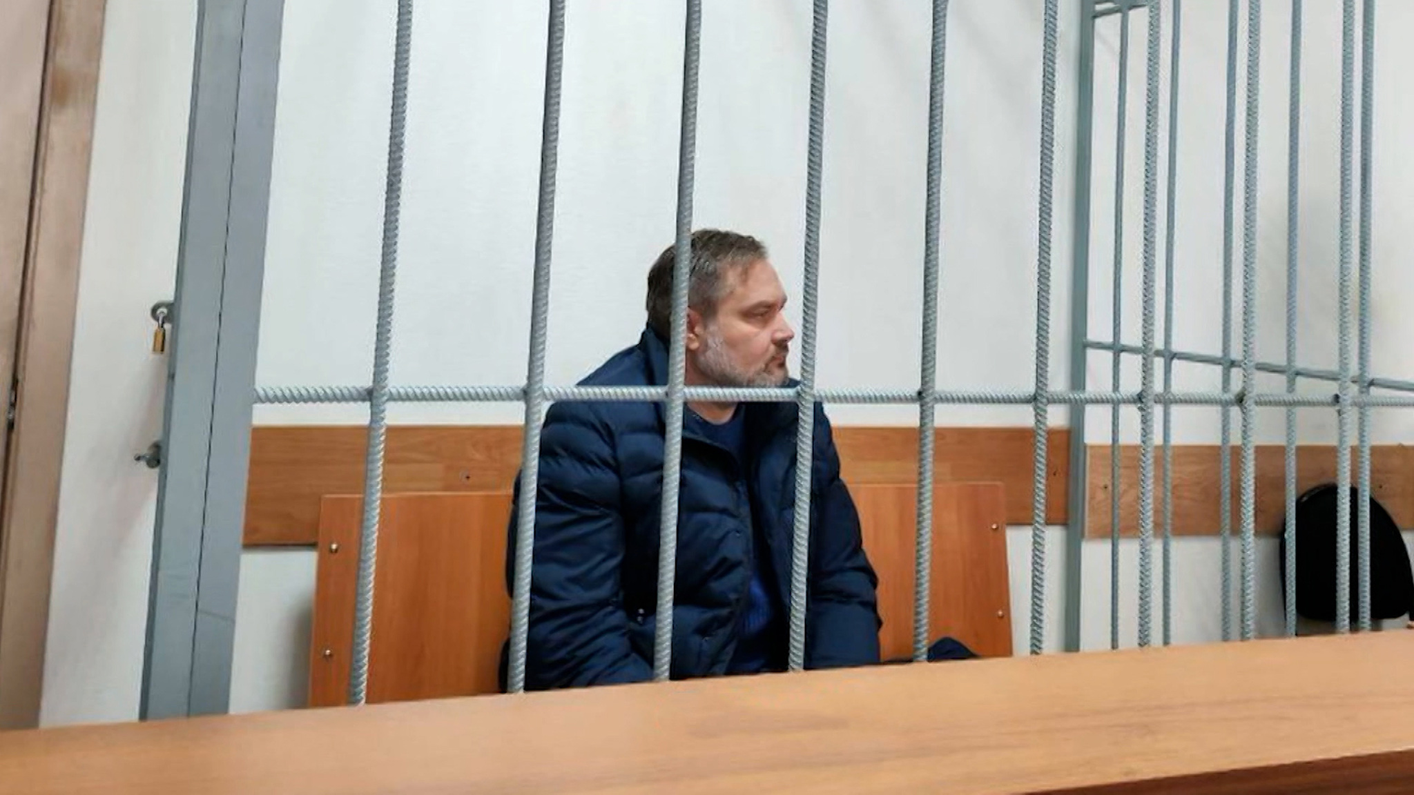 Мэра Дегтярска обвиняют в получении крупной взятки