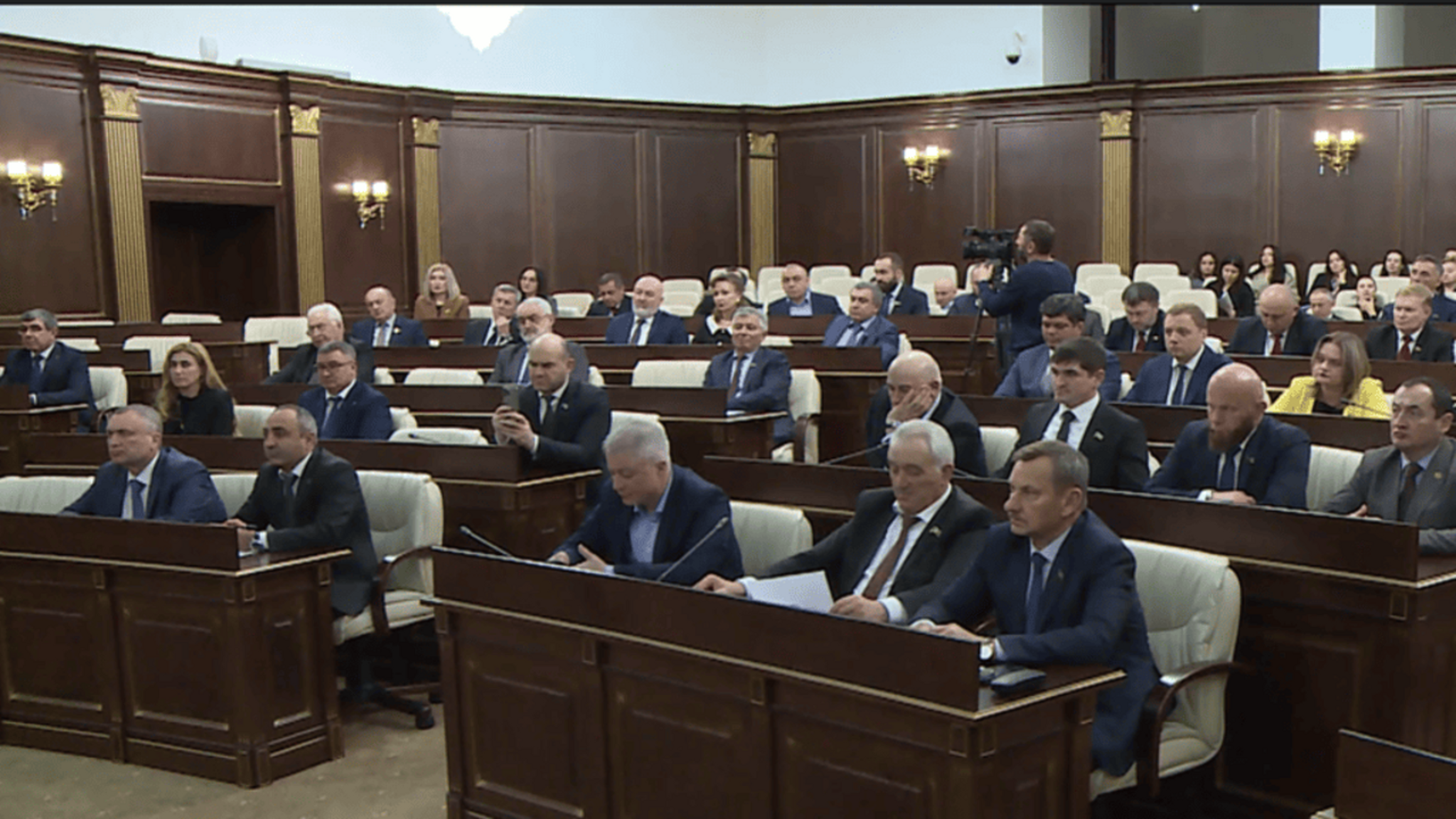 Глава Карачаево-Черкесии рассказал о мерах социальной поддержки семей с детьми