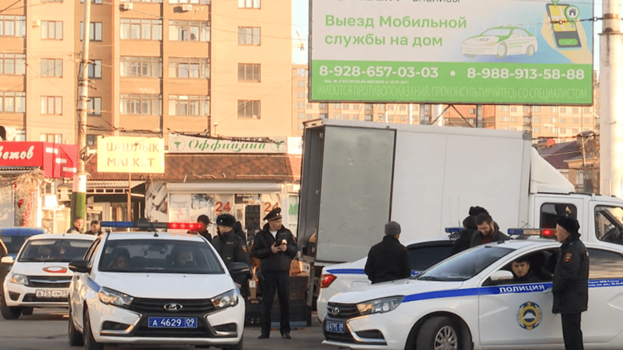 В Черкесске стражи порядка выявляют нарушителей правил стоянки и парковки транспорта