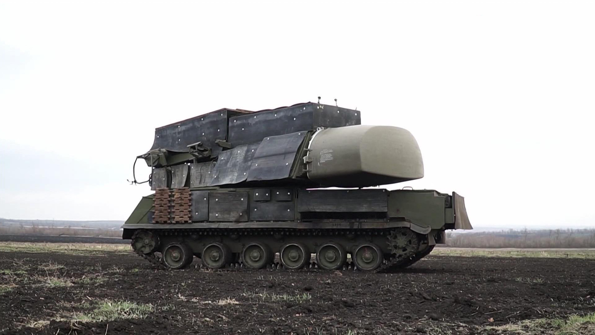 Склады с боеприпасами и технику ВСУ подбили наши танкисты в зоне СВО