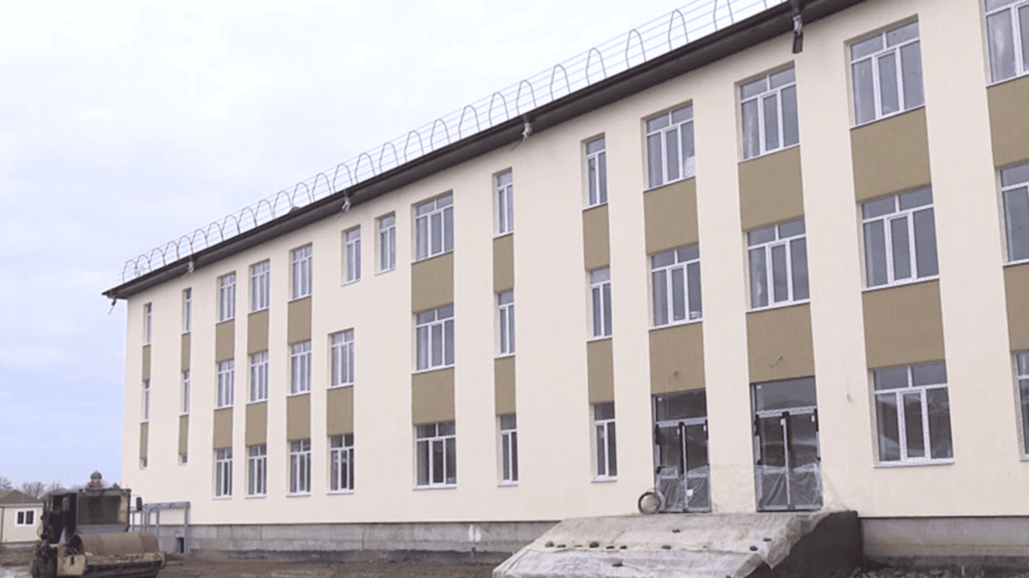 В ауле Хабез завершается строительство нового лицея имени Екатерины Хапсироковой